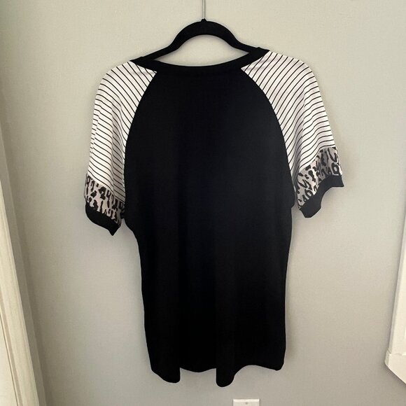 Ladies Animal Print/Striped Tee, Size XL - Picture 2 of 4